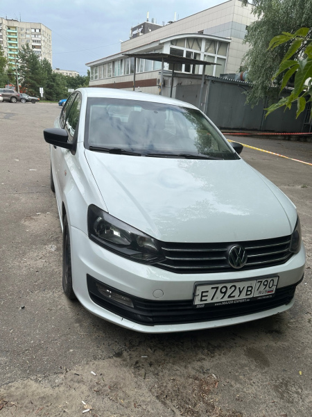 Volkswagen Polo (2018г) - АТ